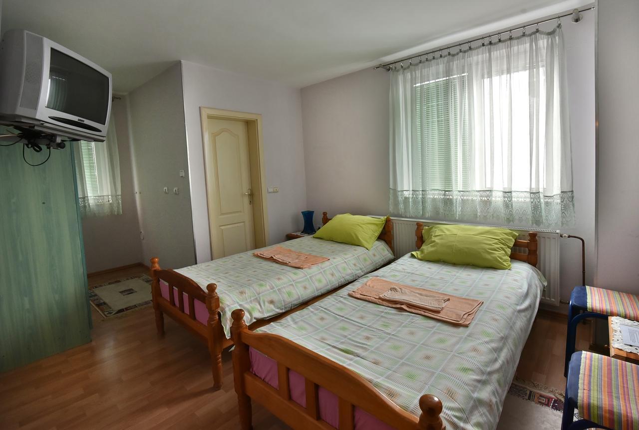 Vila Sofija Zlatibor Bilik gambar